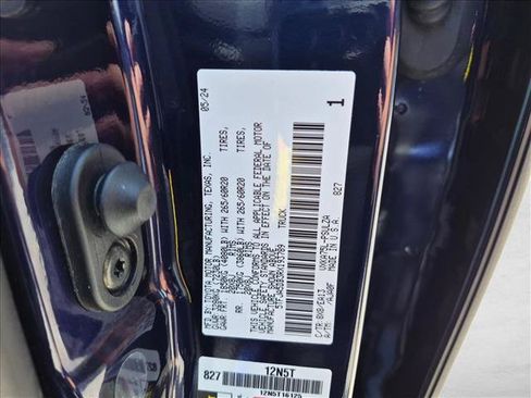 Used 2024 Toyota Tundra Limited AWD/4WD image 23