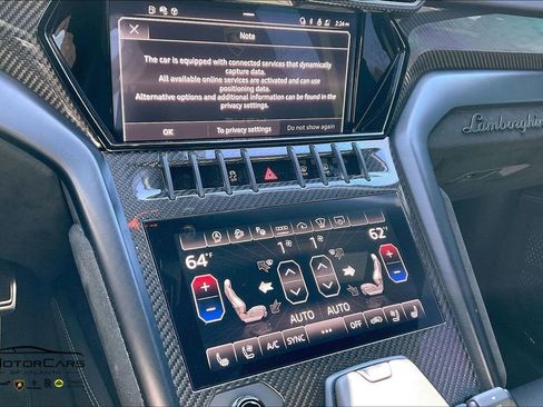 Used 2023 Lamborghini Urus Performante image 8