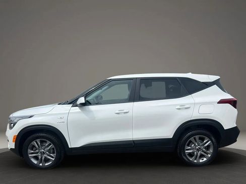 Used 2021 Kia Seltos LX AWD/4WD image 8