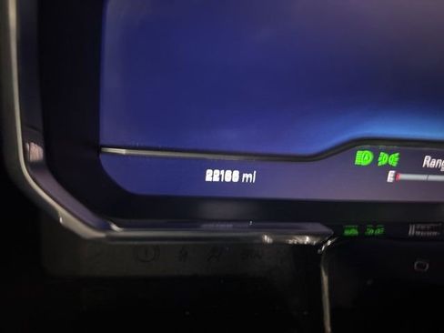 Used 2025 Chevrolet Silverado 2500 LT w/ Convenience Package image 28