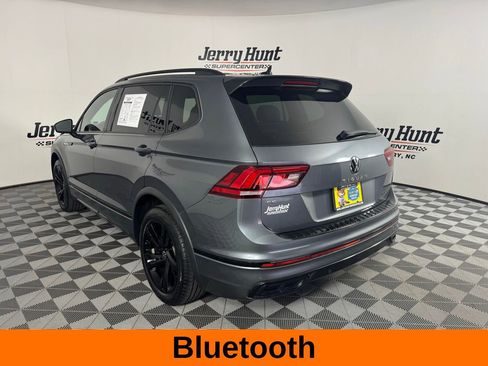 Used 2024 Volkswagen Tiguan SE R-Line image 9