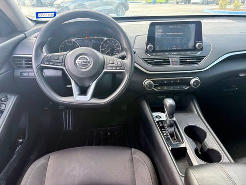 Used 2020 Nissan Altima 2.5 S FWD image 12