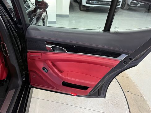 Used 2016 Porsche Panamera 4 image 58