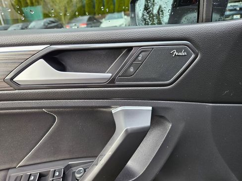 Used 2022 Volkswagen Tiguan SEL R-Line image 16