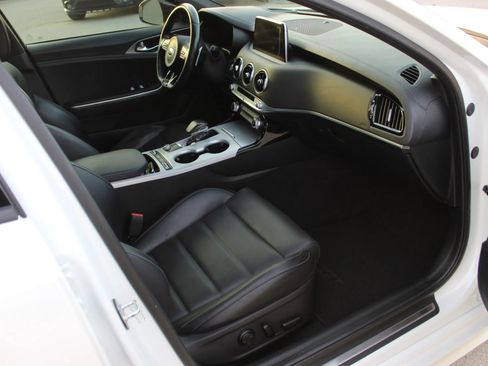 Used 2018 Kia Stinger GT2 RWD image 29