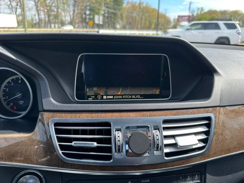 Used 2016 Mercedes-Benz E 350 4MATIC Sedan image 19