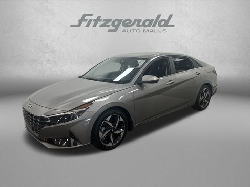 Used 2023 Hyundai Elantra Limited image 1