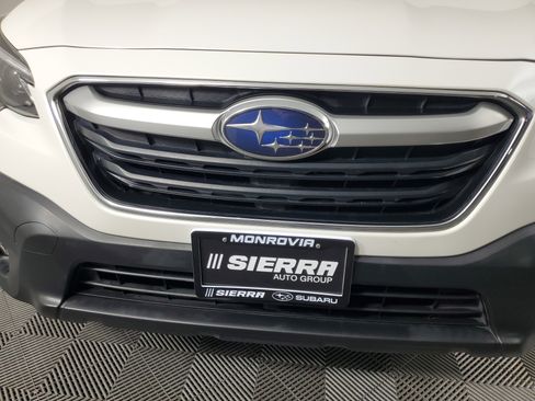 Used 2020 Subaru Outback Premium image 10