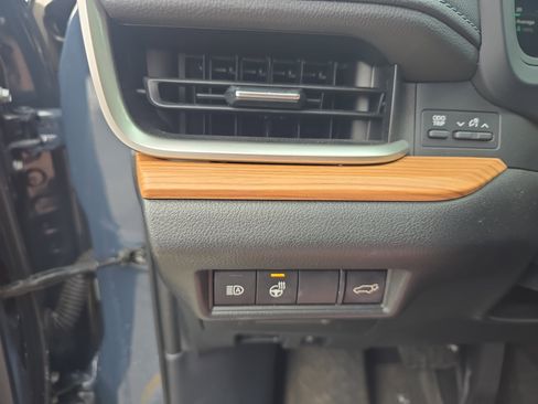 Used 2024 Toyota Grand Highlander Limited image 22