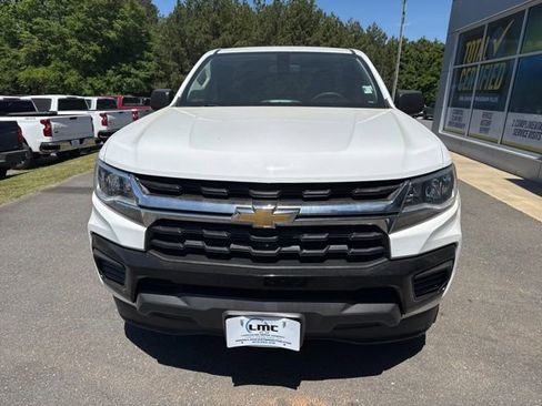 Used 2022 Chevrolet Colorado W/T RWD image 2