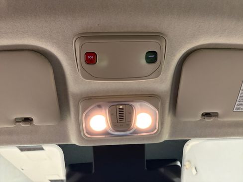 Used 2025 RAM ProMaster 3500 w/ Convenience Group image 23