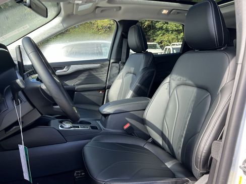 New 2026 Ford Escape SE w/ PHEV Premium Package image 13