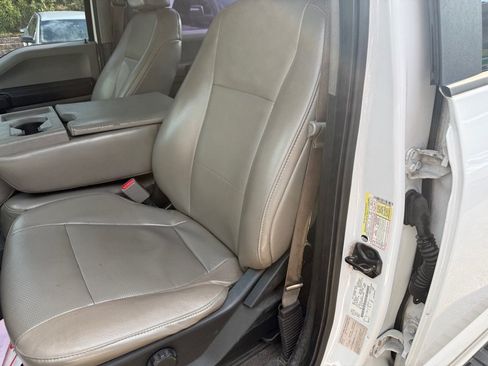 Used 2017 Ford F250 XL AWD/4WD image 5