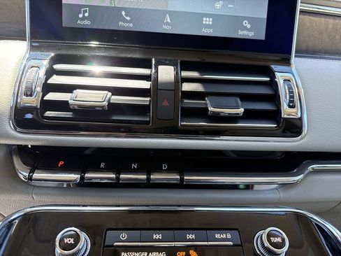 Used 2019 Lincoln Navigator Reserve AWD/4WD image 23
