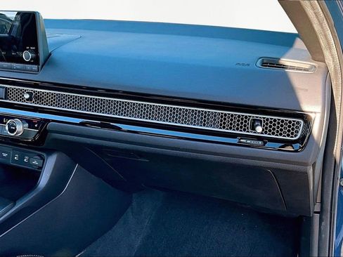 Certified 2025 Honda Civic Sport image 18