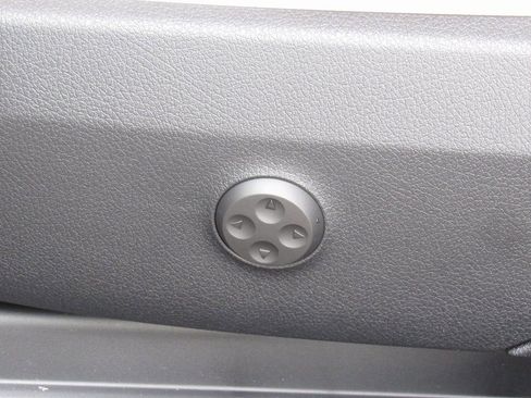 New 2026 Mercedes-Benz GLC 300 4MATIC image 11