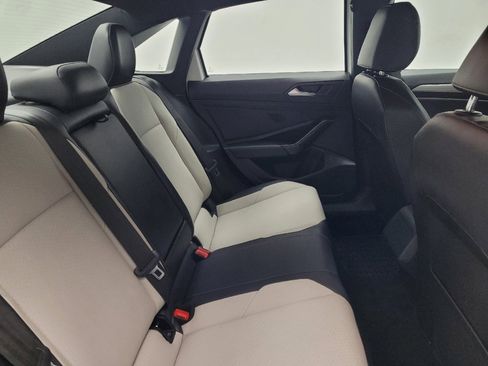 Used 2019 Volkswagen Jetta R-Line FWD image 19