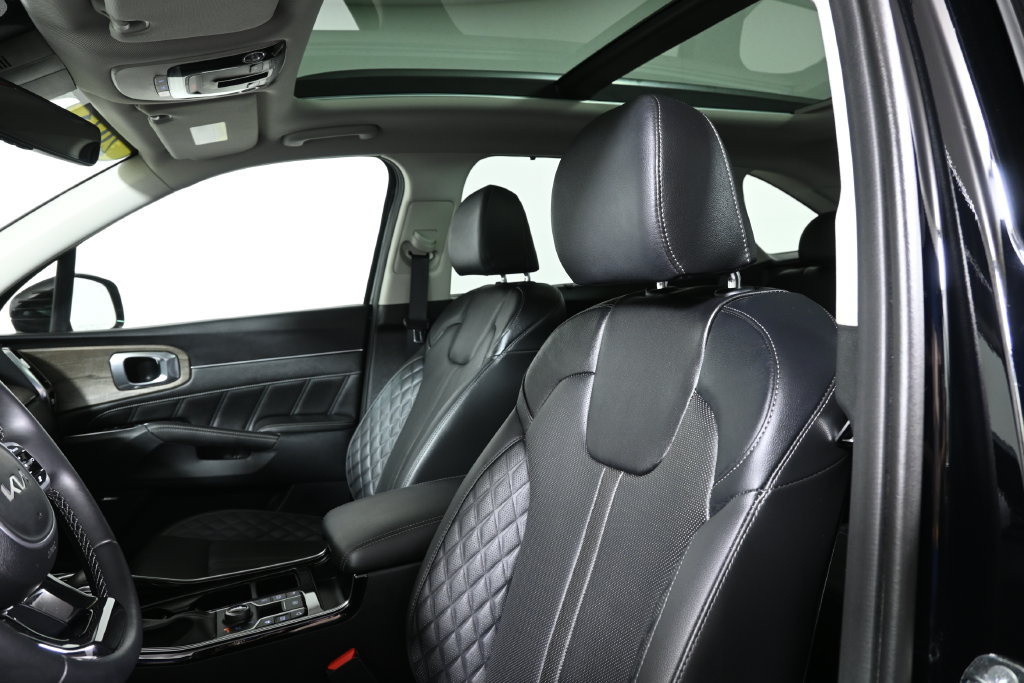 Used 2023 Kia Sorento SX Prestige AWD/4WD image 16