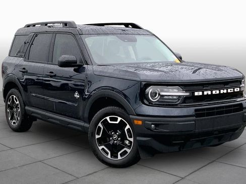 Certified 2023 Ford Bronco Sport Outer Banks w/ Tech Package AWD/4WD image 3