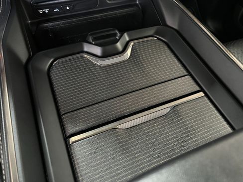 Used 2019 RAM 1500 Limited AWD/4WD image 18