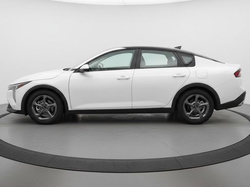Used 2025 Kia K4 FWD image 5