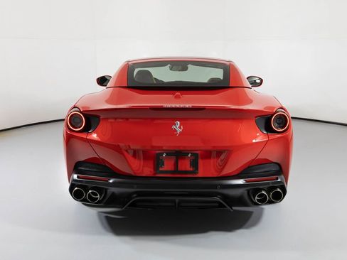 Used 2020 Ferrari Portofino image 13