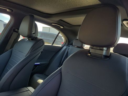 Used 2025 Mercedes-Benz C 300 Sedan image 23