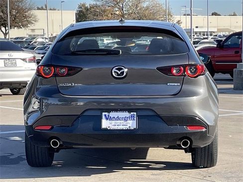 Used 2019 MAZDA MAZDA3 Hatchback w/ Premium Package image 5