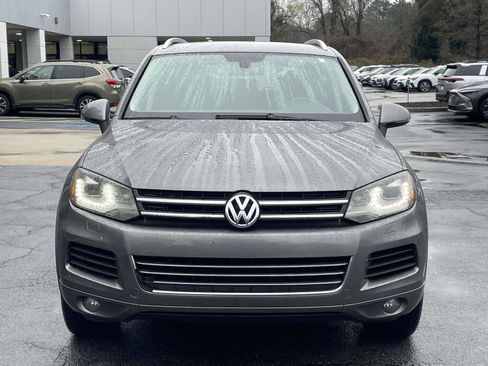 Used 2014 Volkswagen Touareg VR6 image 8