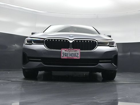 Used 2022 BMW 530e w/ Convenience Package RWD image 43