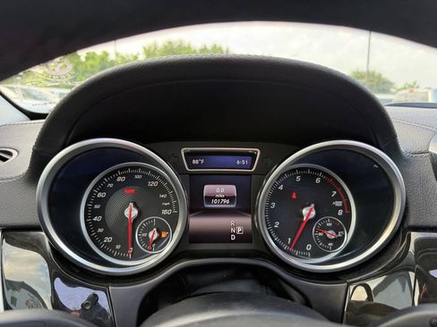 Used 2017 Mercedes-Benz GLS 450 4MATIC image 33