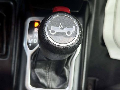 Used 2018 Jeep Wrangler Unlimited Sport AWD/4WD image 38