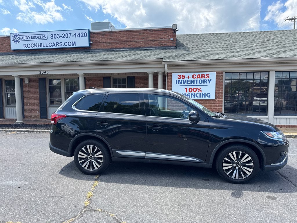 Used 2019 Mitsubishi Outlander SEL FWD image 3