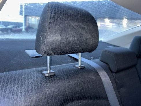 Used 2011 Subaru Legacy 2.5i Premium image 13