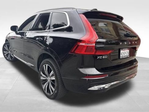 Used 2023 Volvo XC60 B5 Plus w/ Climate Package AWD/4WD image 4