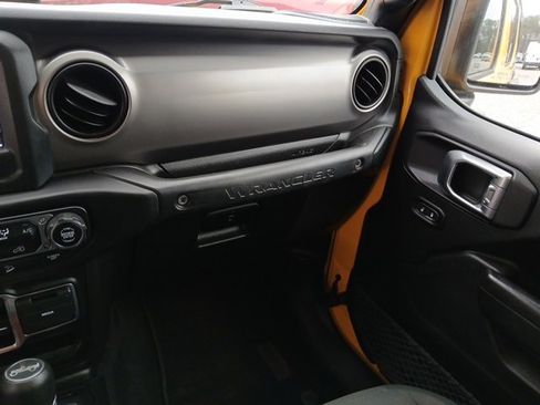 Used 2019 Jeep Wrangler Unlimited Sport S image 37