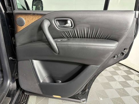 Used 2014 INFINITI QX80 2WD w/ Deluxe Touring Package image 14