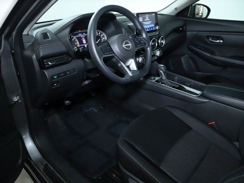 Certified 2025 Nissan Sentra SV image 18
