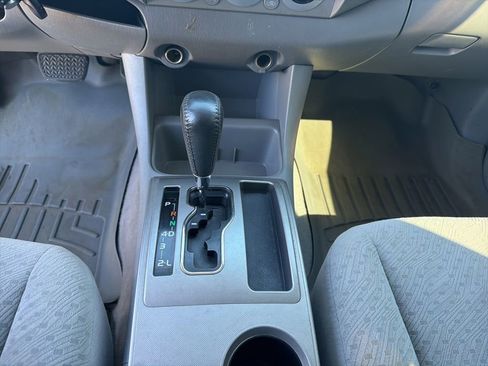 Used 2006 Toyota Tacoma PreRunner image 23