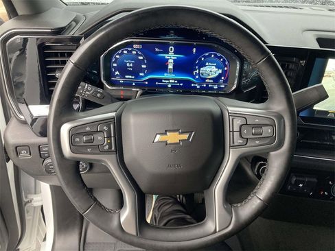 Used 2024 Chevrolet Silverado 2500 LTZ image 25