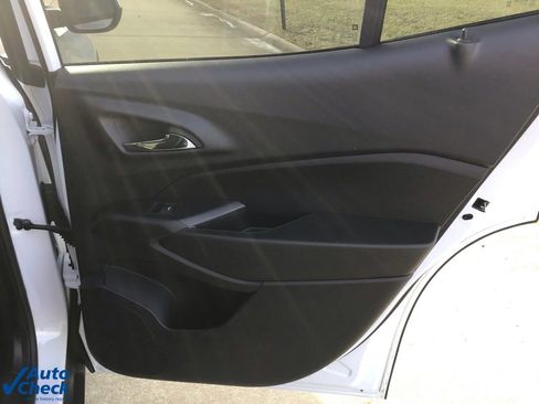 Used 2025 Chevrolet Trax LT image 14