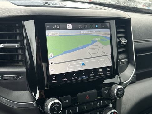 Used 2024 RAM 1500 Laramie image 16