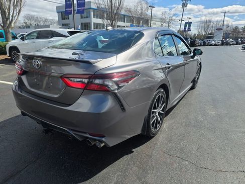 Certified 2022 Toyota Camry SE w/ Cold Weather Package image 8