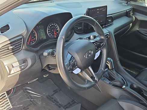 Used 2022 Hyundai Veloster N image 11