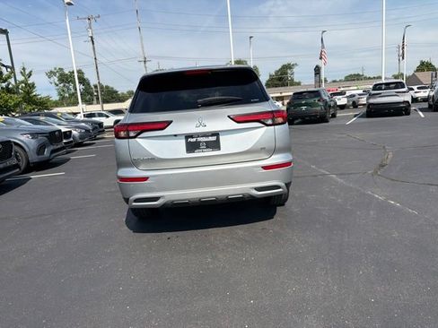 Used 2024 Mitsubishi Outlander SE AWD/4WD image 12