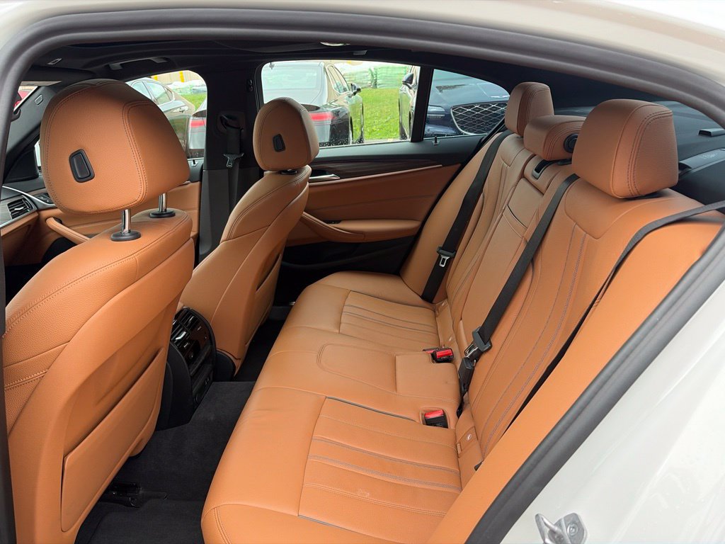 Used 2022 BMW 540i xDrive AWD/4WD image 19