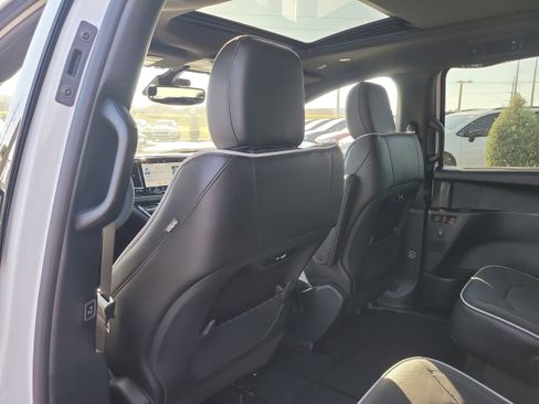 New 2026 Chrysler Pacifica Limited w/ S Appearance Package image 12