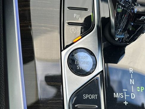 Used 2019 BMW X5 xDrive40i w/ M Sport Package AWD/4WD image 26