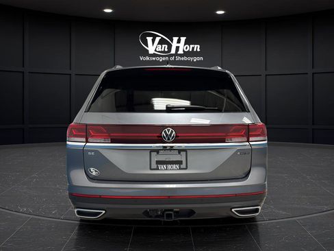 Used 2025 Volkswagen Atlas SE image 4