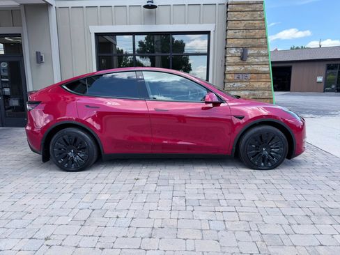 Used 2022 Tesla Model Y Long Range AWD/4WD image 54